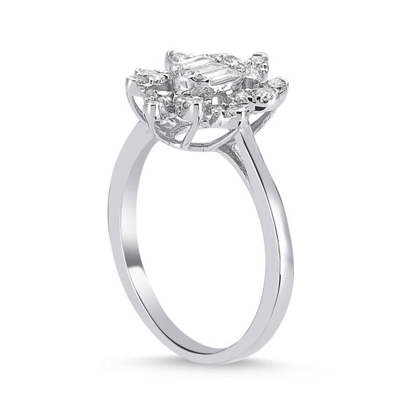 0.49 Karat Pırlantalı Baget Yüzük