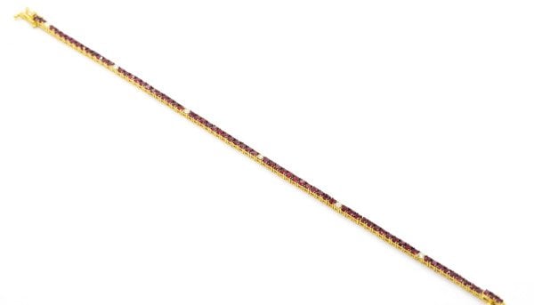 4.10 Karat Pırlantalı Ruby Bileklik